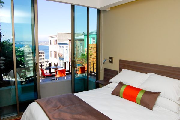 2.- hotel 17